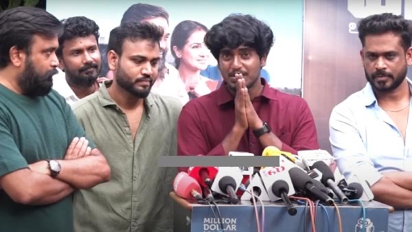Tamil film press conference group photo